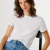 T-shirt com logótipo estampado T-shirt com logótipo estampado