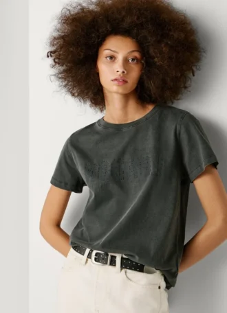 T-shirt com logótipo estampado