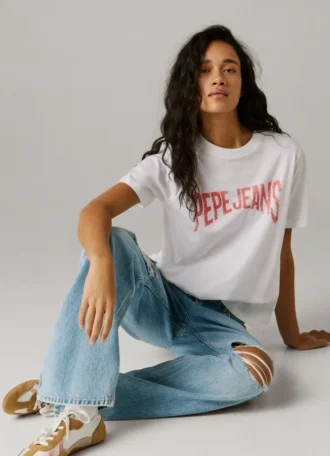 T-shirt com logótipo estampado
