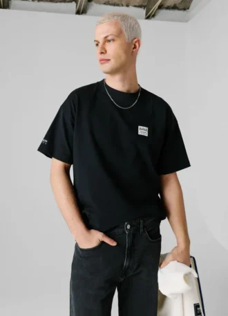 T-shirt de corte largo com estampado nas costas