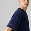 T-shirt de corte largo com estampado nas costas T-shirt de corte largo com estampado nas costas