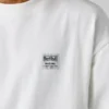 T-shirt de corte largo com estampado nas costas T-shirt de corte largo com estampado nas costas