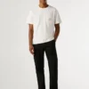 T-shirt de corte regular com bolso à frente