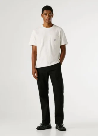T-shirt de corte regular com bolso à frente
