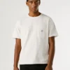 T-shirt de corte regular com bolso à frente