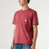 T-shirt de corte regular com bolso à frente