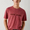 T-shirt de corte regular com logótipo bordado T-shirt de corte regular com logótipo bordado