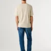 T-shirt de corte regular com logótipo bordado T-shirt de corte regular com logótipo bordado