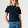 T-shirt Pointelle com logótipo bordado T-shirt Pointelle com logótipo bordado