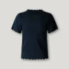 T-shirt Pointelle com logótipo bordado T-shirt Pointelle com logótipo bordado