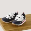 Ténis de corrida com fecho de velcro Ténis de corrida com fecho de velcro