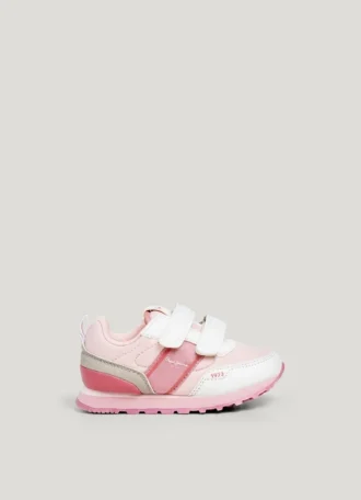 Ténis de corrida com fecho de velcro
