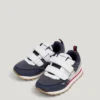 Ténis de corrida com fecho de velcro Ténis de corrida com fecho de velcro