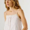 Top com alças e detalhes em renda Top com alças e detalhes em renda