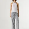 Top com decote halter em croché Top com decote halter em croché