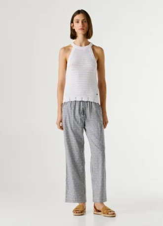Top com decote halter em croché