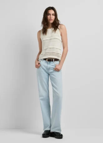Top em croché com detalhes em renda