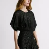 Vestido curto com detalhes metálicos Vestido curto com detalhes metálicos