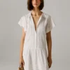 Vestido curto com renda Vestido curto com renda