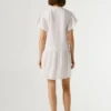 Vestido curto com renda Vestido curto com renda