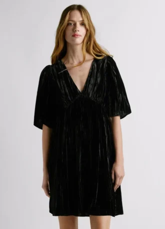 Vestido curto de veludo