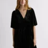 Vestido curto de veludo