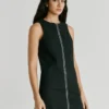 Vestido curto em sarja