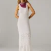 Vestido maxi com detalhes em renda