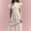 Vestido maxi com detalhes em renda