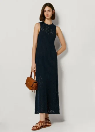 Vestido maxi com detalhes em renda