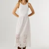 Vestido maxi com detalhes em renda