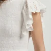 Vestido maxi com detalhes em renda