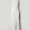 Vestido maxi com detalhes em renda