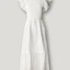 Vestido maxi com detalhes em renda